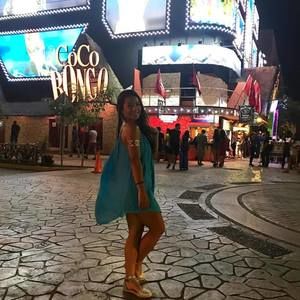 Meet your Posher, Valentina duque